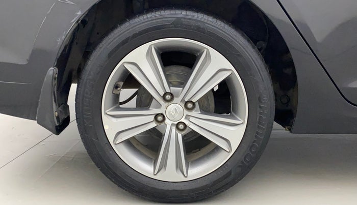 2018 Hyundai Verna 1.6 VTVT SX, Petrol, Manual, 63,194 km, Right Rear Wheel