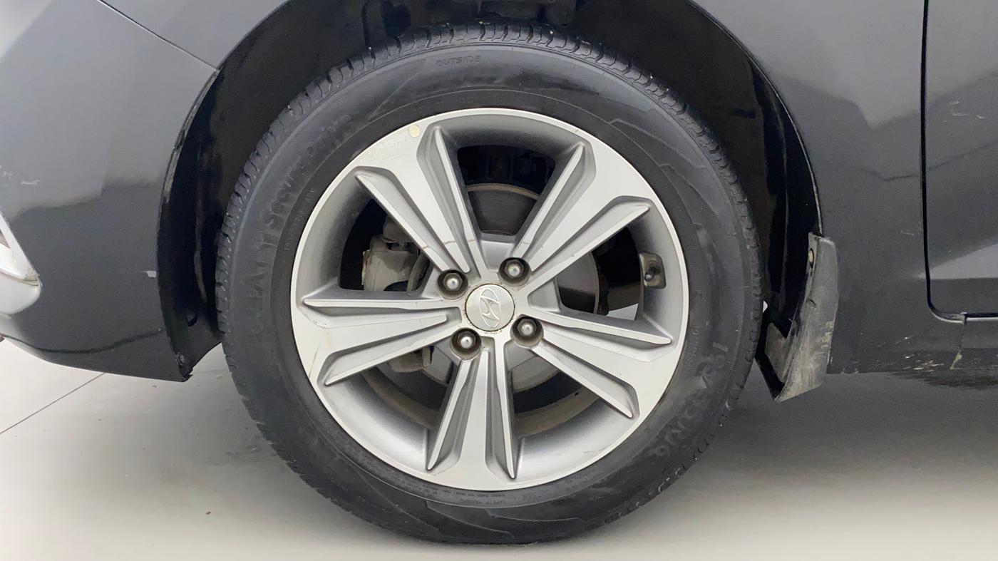 2018 Hyundai Verna 1.6 VTVT SX, Petrol, Manual, 63,194 km, Left Front Wheel