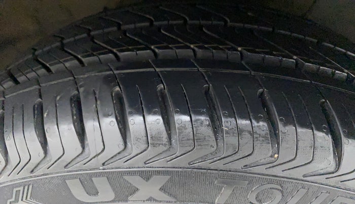 2018 Hyundai Verna 1.6 VTVT SX, Petrol, Manual, 63,194 km, Right Rear Tyre Tread