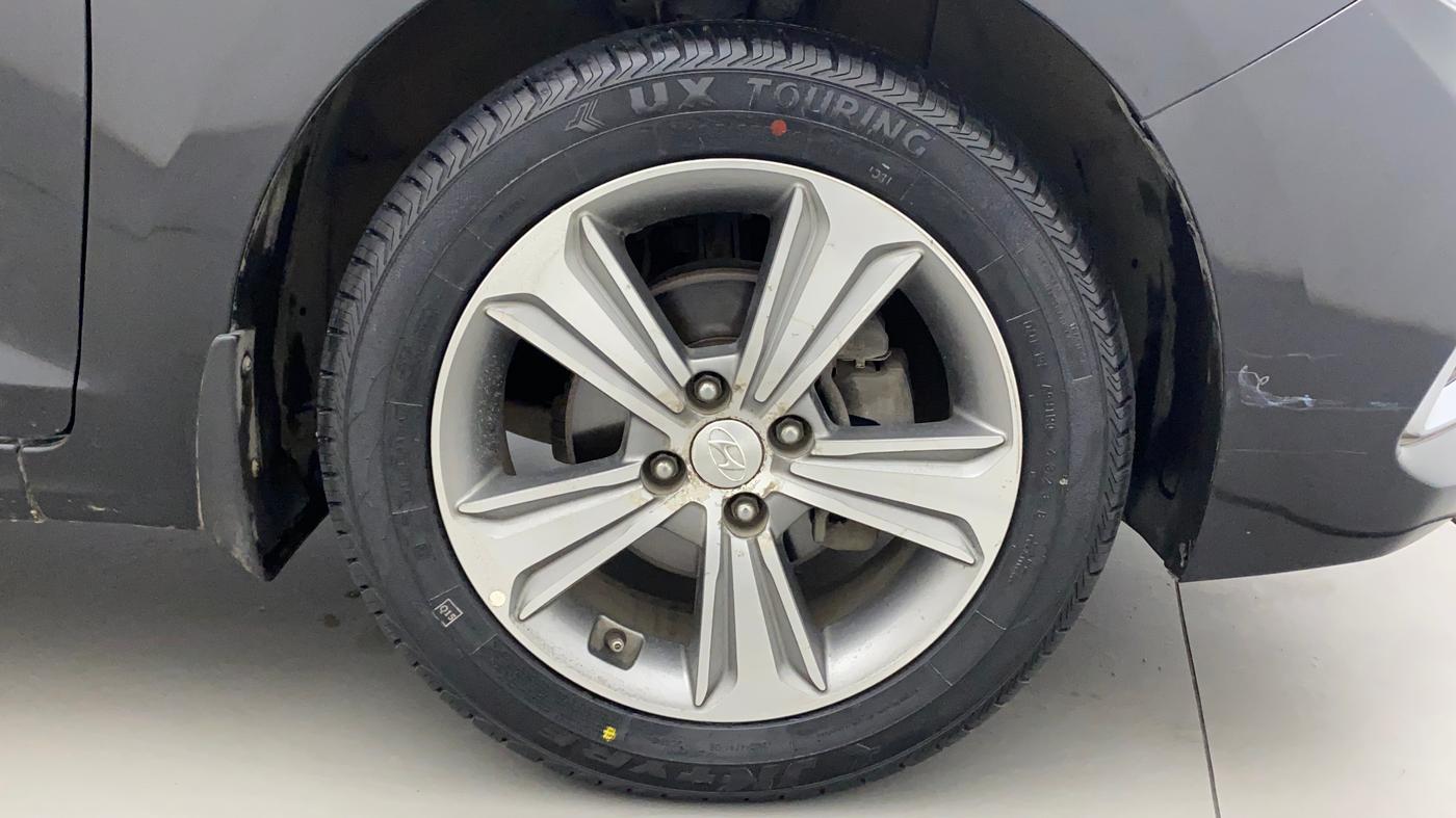 2018 Hyundai Verna 1.6 VTVT SX, Petrol, Manual, 63,194 km, Right Front Wheel