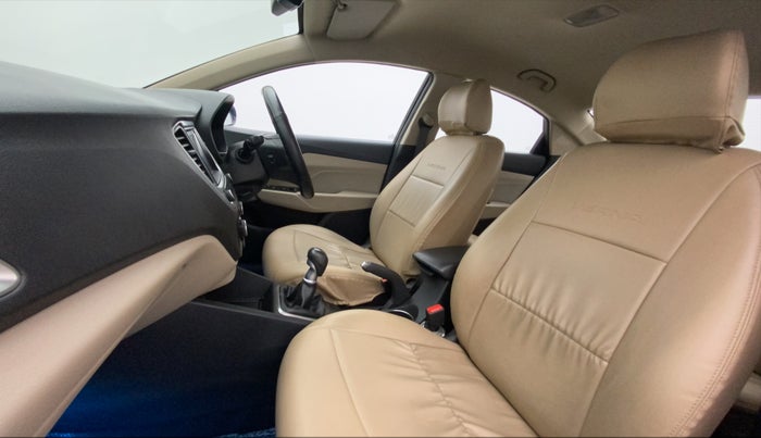2018 Hyundai Verna 1.6 VTVT SX, Petrol, Manual, 63,194 km, Right Side Front Door Cabin