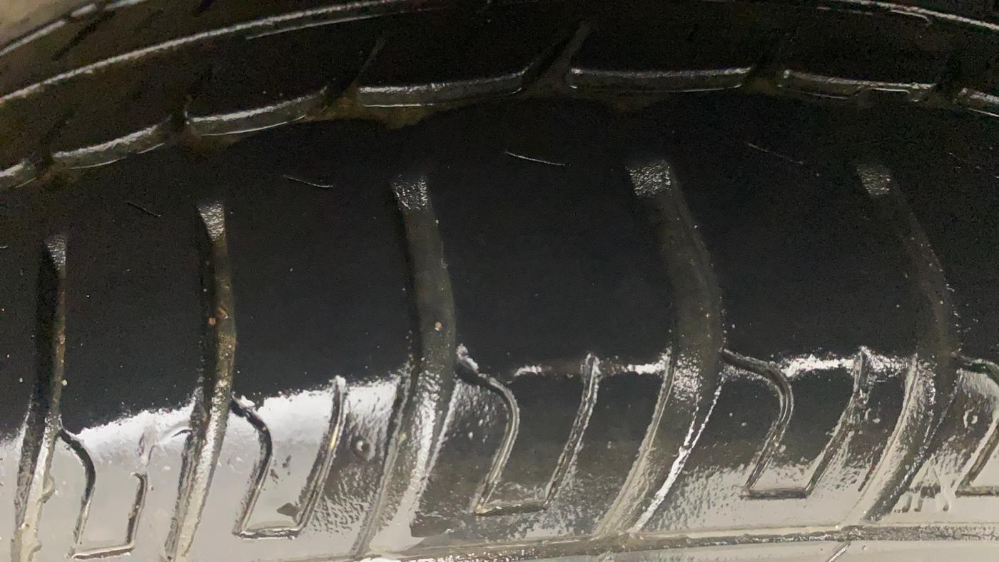2017 Maruti Wagon R 1.0 VXI AMT, CNG, Automatic, 72,197 km, Left Rear Tyre Tread