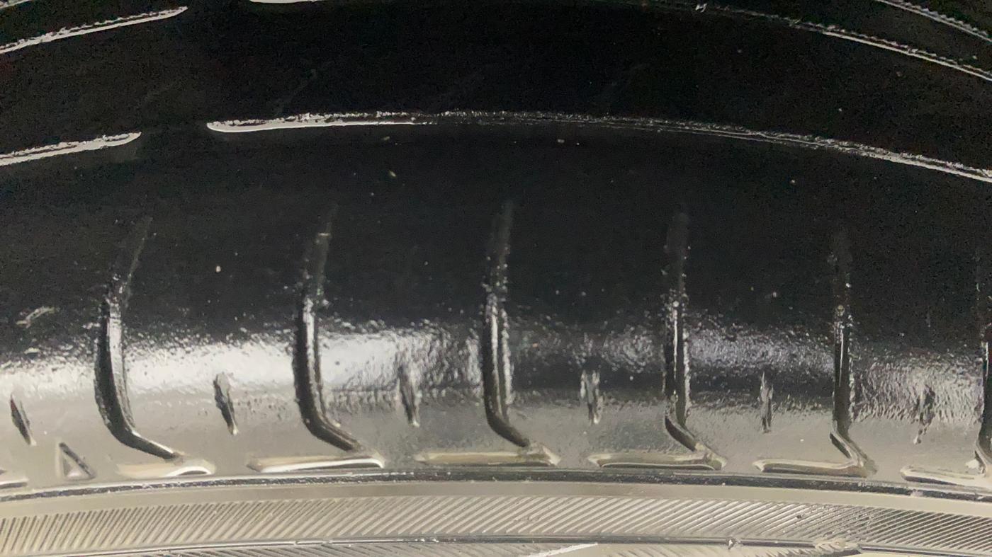 2017 Maruti Wagon R 1.0 VXI AMT, CNG, Automatic, 72,197 km, Right Front Tyre Tread