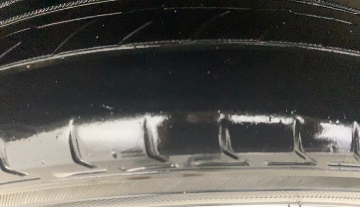 2017 Maruti Wagon R 1.0 VXI AMT, CNG, Automatic, 72,199 km, Right Rear Tyre Tread