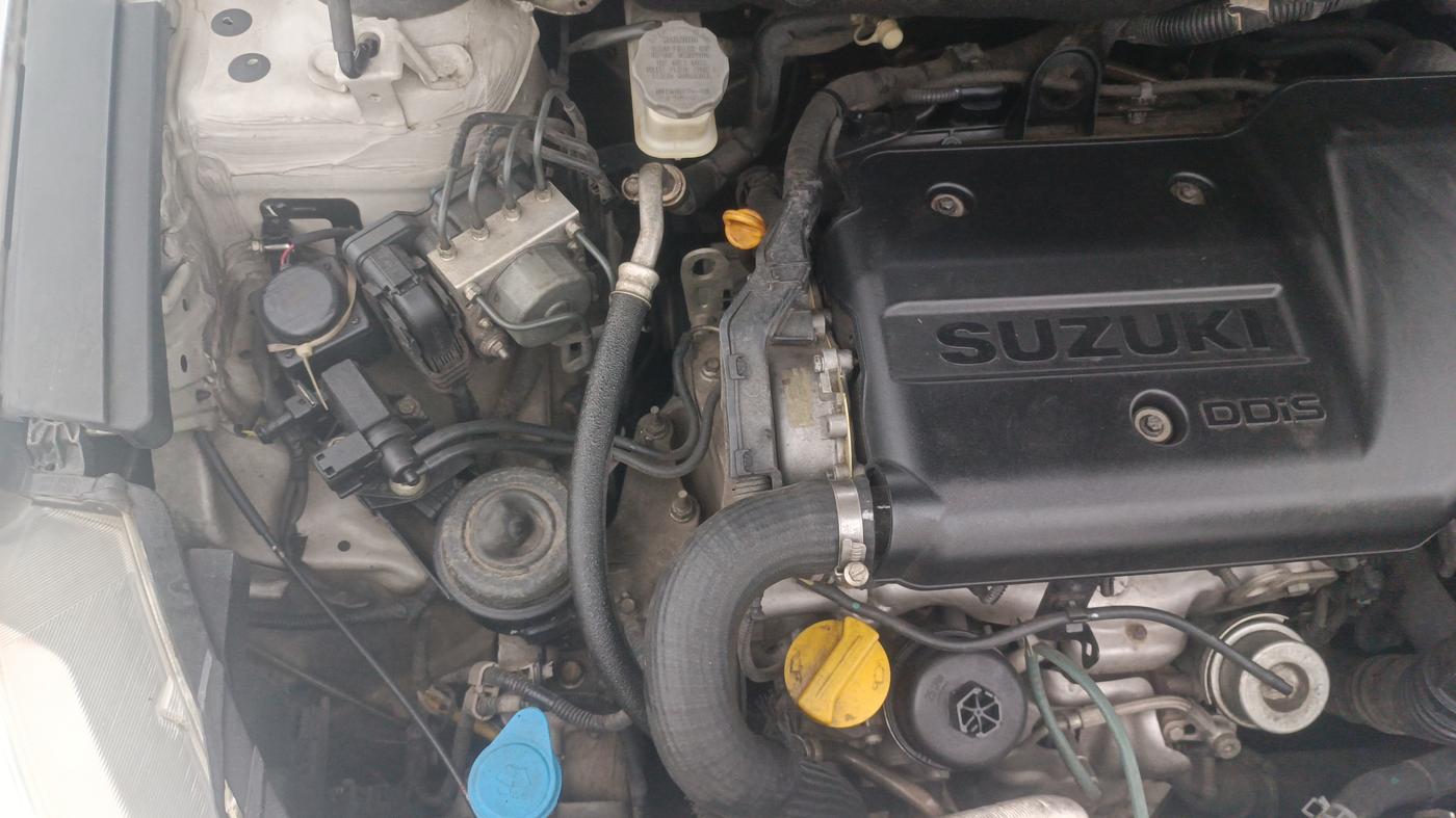 2015 Maruti Ciaz VDI +, Diesel, Manual, 1,19,921 km, Engine View - Right