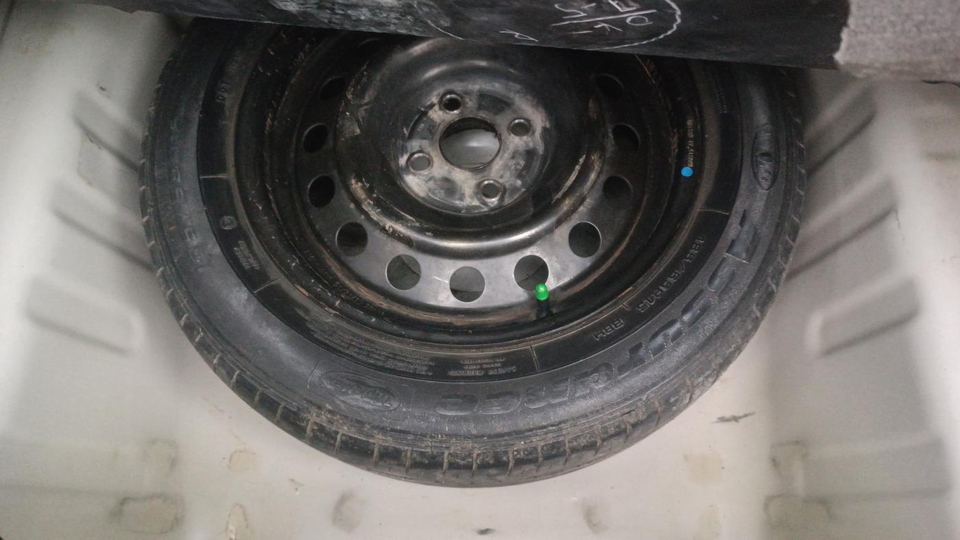 2015 Maruti Ciaz VDI +, Diesel, Manual, 1,19,921 km, Spare Tyre