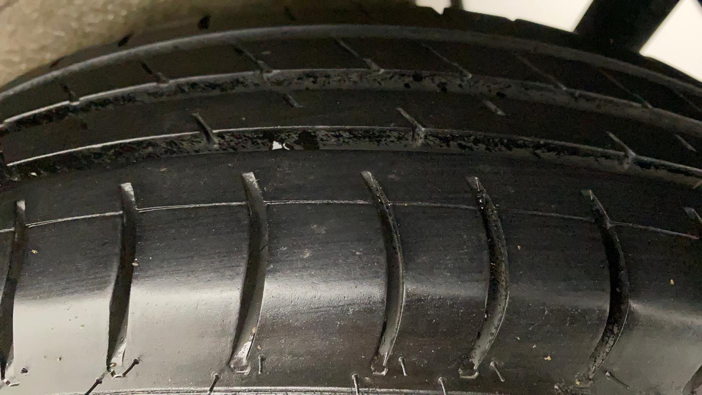 2016 Maruti Wagon R 1.0 LXI CNG, CNG, Manual, 95,299 km, Left Rear Tyre Tread