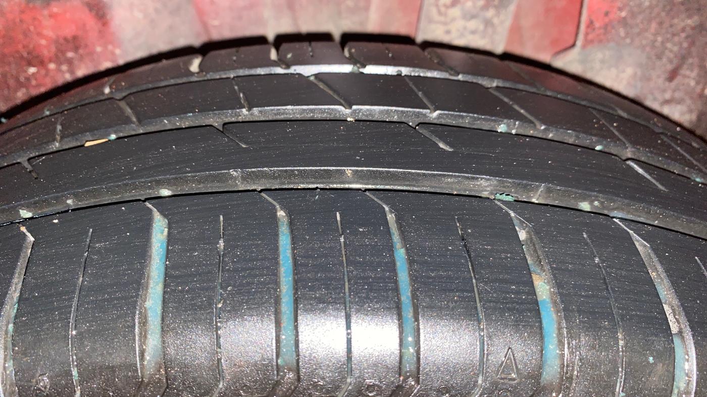 2021 Maruti Swift ZXI PLUS AMT, Petrol, Automatic, 76,604 km, Left Rear Tyre Tread