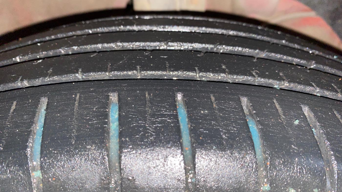 2021 Maruti Swift ZXI PLUS AMT, Petrol, Automatic, 76,604 km, Right Front Tyre Tread