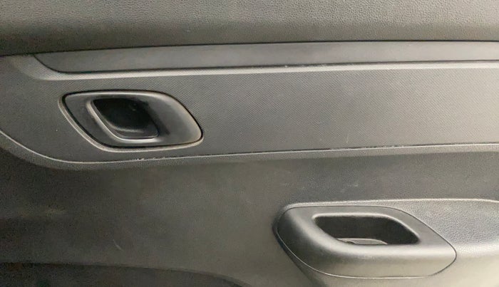 2021 Renault Kwid RXL, Petrol, Manual, 21,616 km, Driver Side Door Panels Control