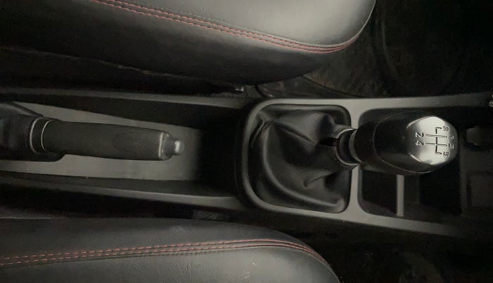 2021 Renault Kwid RXL, Petrol, Manual, 21,616 km, Gear Lever