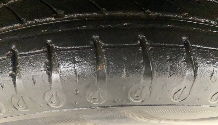 2021 Renault Kwid RXL, Petrol, Manual, 21,616 km, Left Front Tyre Tread