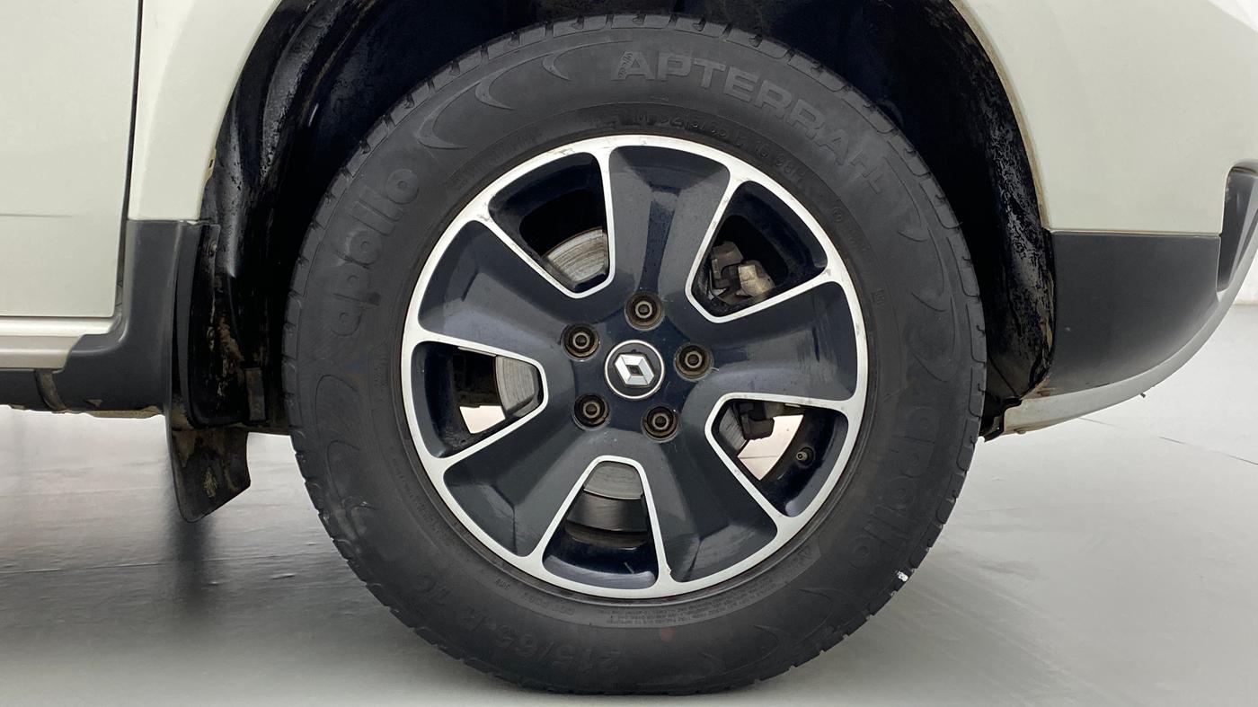 2016 Renault Duster RXZ AMT 110 PS, Diesel, Automatic, 65,544 km, Right Front Wheel