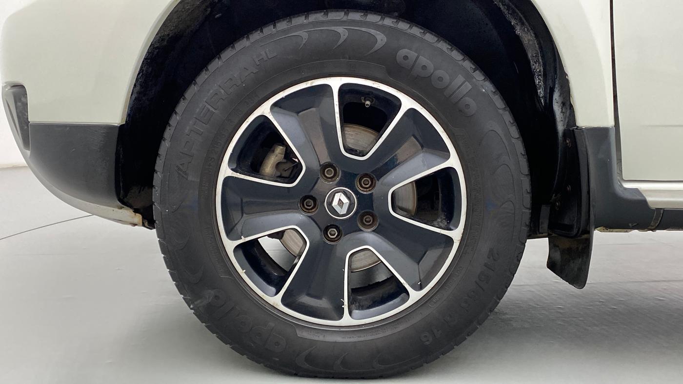 2016 Renault Duster RXZ AMT 110 PS, Diesel, Automatic, 65,544 km, Left Front Wheel