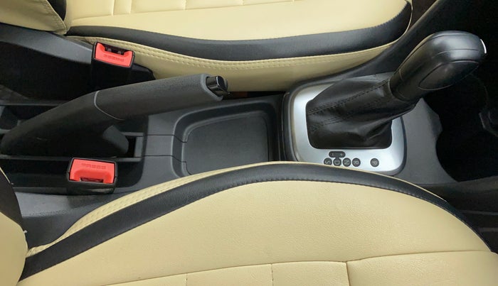 2021 Volkswagen Polo COMFORTLINE 1.0 TSI AT, Petrol, Automatic, 22,658 km, Gear Lever