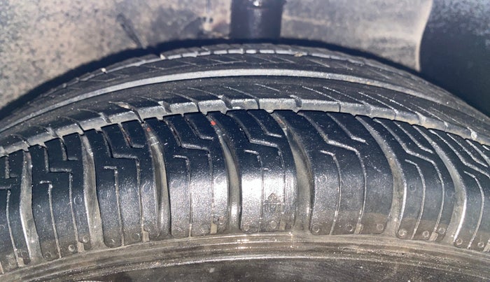 2022 Hyundai GRAND I10 NIOS SPORTZ 1.2 KAPPA VTVT, Petrol, Manual, 96,080 km, Right Front Tyre Tread