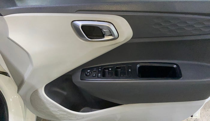 2022 Hyundai GRAND I10 NIOS SPORTZ 1.2 KAPPA VTVT, Petrol, Manual, 96,080 km, Driver Side Door Panels Control