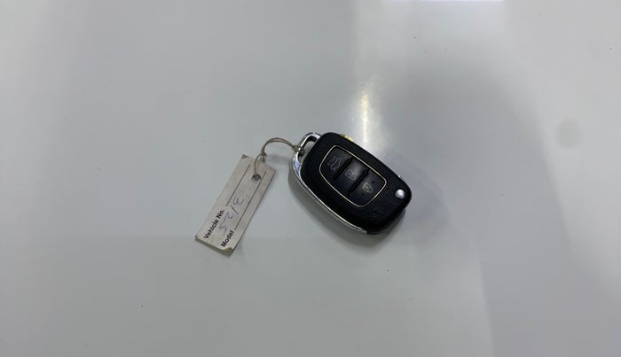 2022 Hyundai GRAND I10 NIOS SPORTZ 1.2 KAPPA VTVT, Petrol, Manual, 96,080 km, Key Close Up