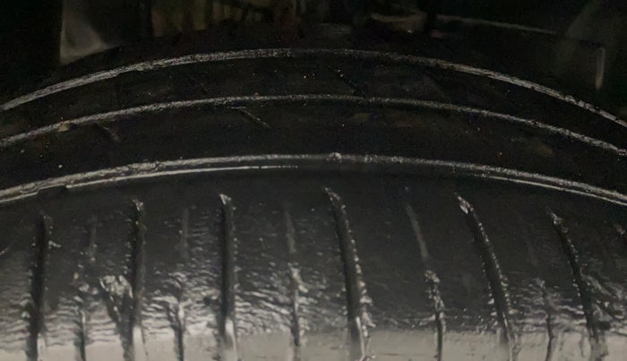 2021 Tata PUNCH ADVENTURE AMT, Petrol, Automatic, 73,638 km, Right Front Tyre Tread