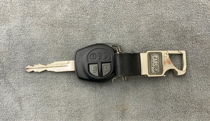 2017 Maruti Baleno DELTA PETROL 1.2, Petrol, Manual, 15,861 km, Key Close Up