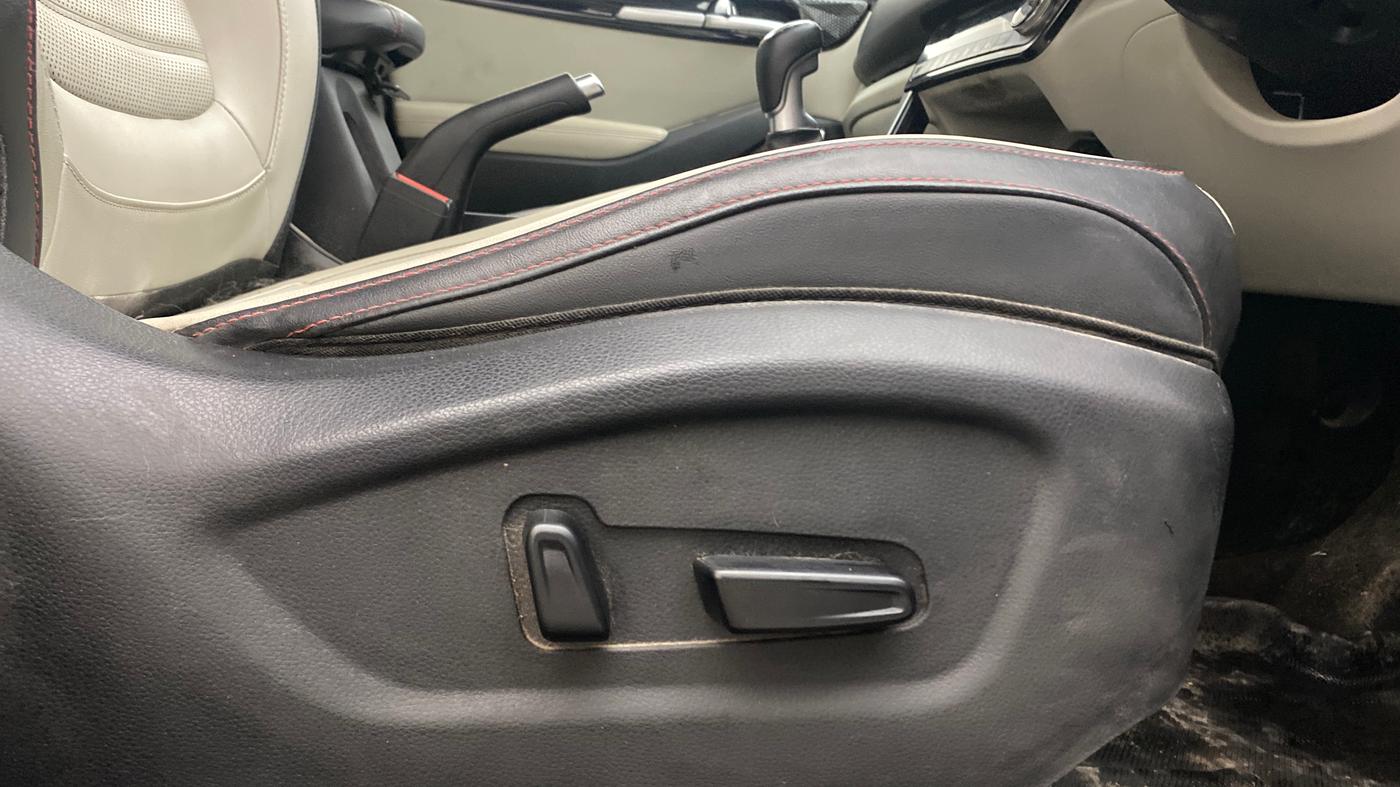 2019 KIA SELTOS GTX PLUS 1.4 PETROL, Petrol, Manual, 88,965 km, Driver Side Adjustment Panel