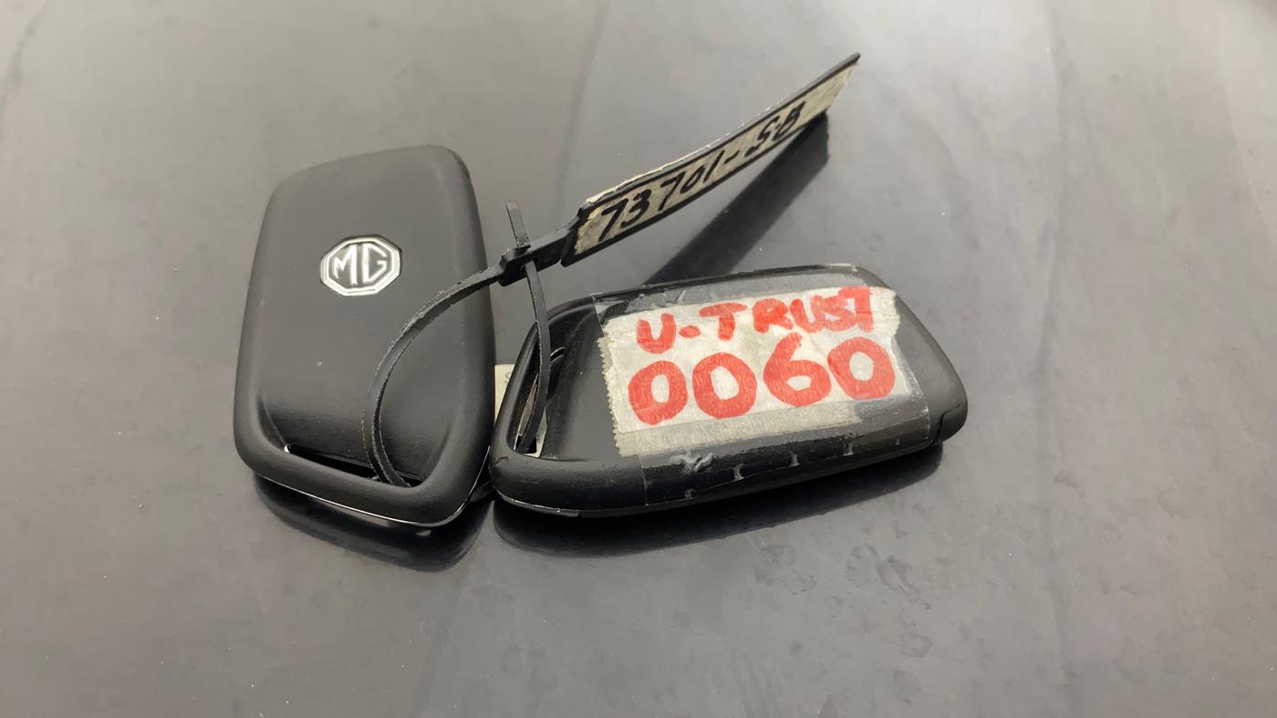 2021 MG HECTOR PLUS SHARP 2.0 DIESEL TURBO MT 6-STR, Diesel, Manual, 1,07,362 km, Key Close Up