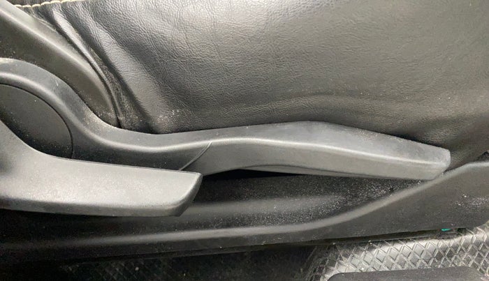 2019 Maruti Swift ZXI AMT, Petrol, Automatic, 1,00,201 km, Driver Side Adjustment Panel