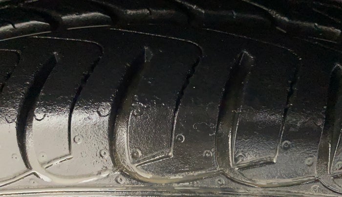 2018 Ford Ecosport TITANIUM + 1.5L PETROL AT, Petrol, Automatic, 17,772 km, Right Front Tyre Tread