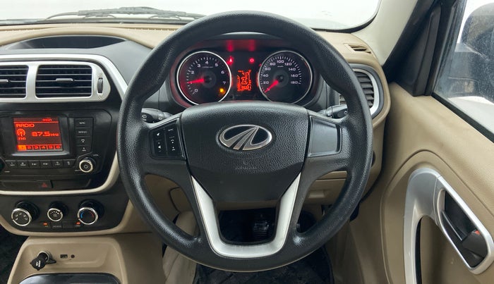 2015 Mahindra TUV300 T8 AT, Diesel, Automatic, 95,290 km, Steering Wheel Close Up