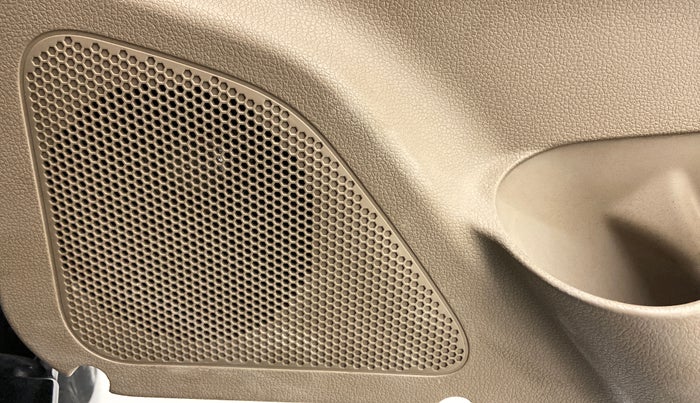 2015 Mahindra TUV300 T8 AT, Diesel, Automatic, 95,290 km, Speaker