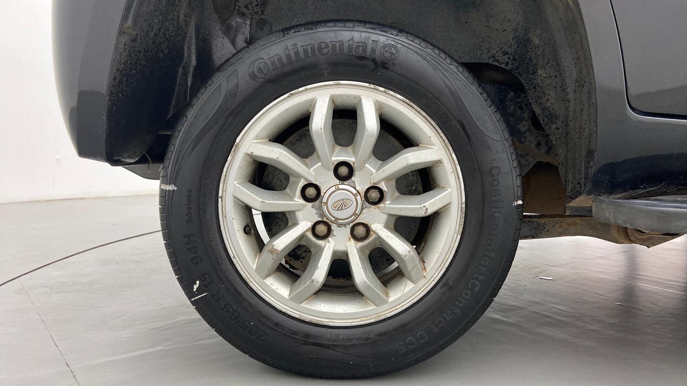 2015 Mahindra TUV300 T8 AT, Diesel, Automatic, 95,290 km, Right Rear Wheel