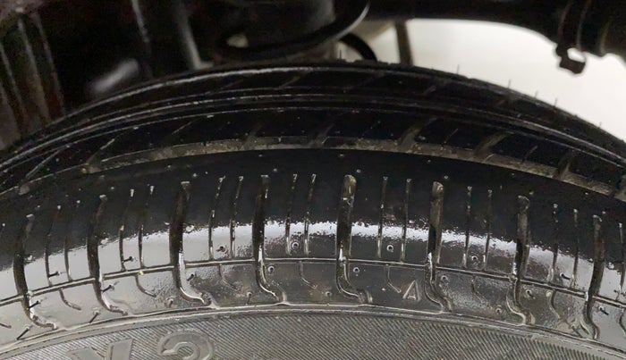 2012 Maruti Alto 800 LXI, Petrol, Manual, 32,067 km, Left Rear Tyre Tread