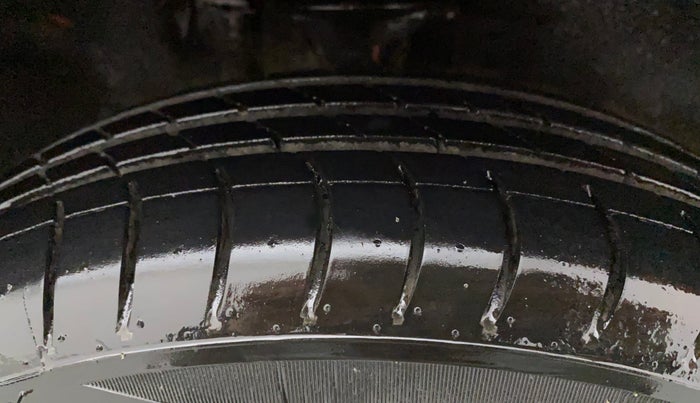 2012 Maruti Alto 800 LXI, Petrol, Manual, 32,067 km, Right Front Tyre Tread