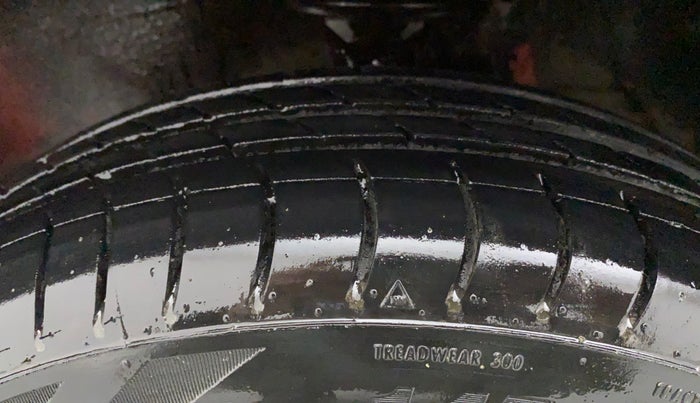 2012 Maruti Alto 800 LXI, Petrol, Manual, 32,067 km, Left Front Tyre Tread