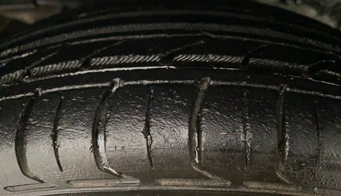2011 Hyundai Santro Xing GLS, Petrol, Manual, 50,091 km, Right Rear Tyre Tread