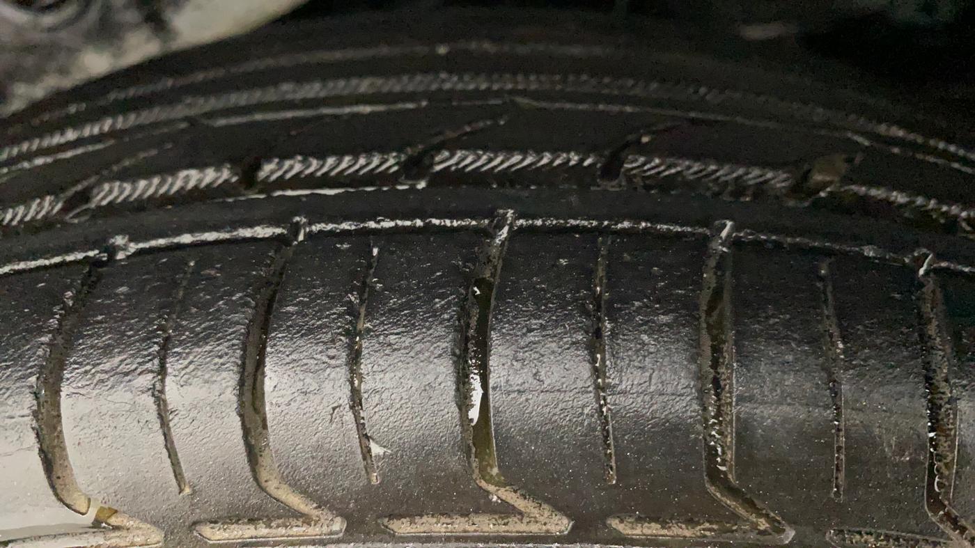 2011 Hyundai Santro Xing GLS, Petrol, Manual, 50,091 km, Left Rear Tyre Tread