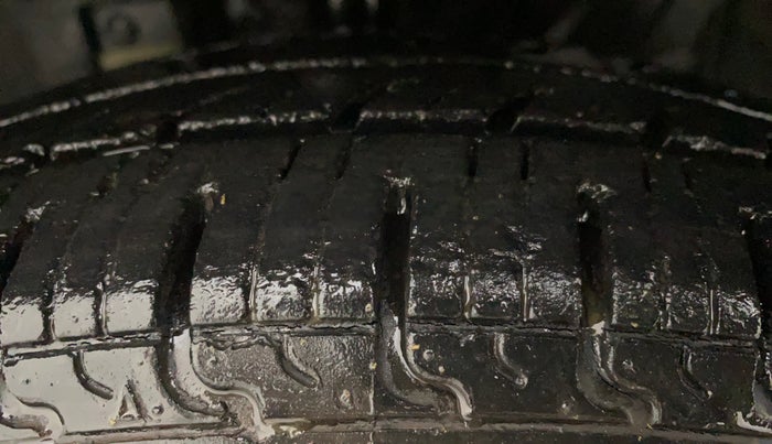 2016 Datsun Redi Go T (O), Petrol, Manual, 22,351 km, Left Front Tyre Tread