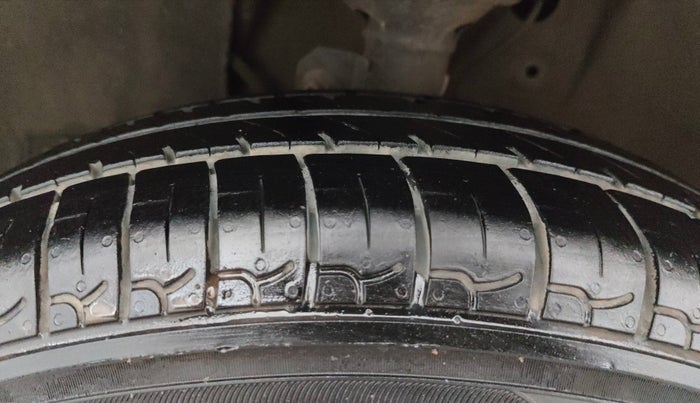 2021 Maruti New Wagon-R LXI CNG (O) 1.0, CNG, Manual, 63,246 km, Left Front Tyre Tread