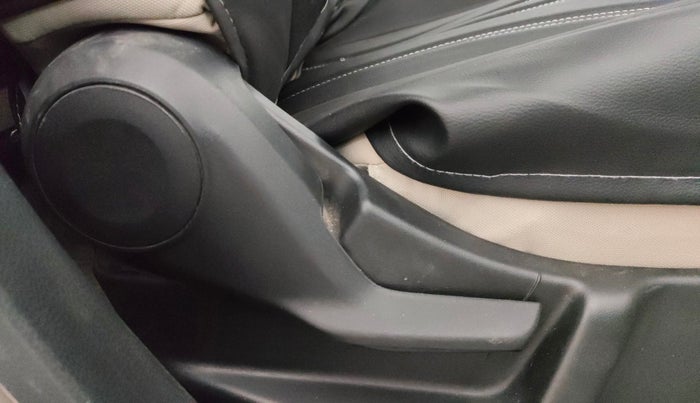 2021 Maruti New Wagon-R LXI CNG (O) 1.0, CNG, Manual, 63,246 km, Driver Side Adjustment Panel