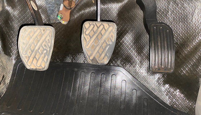 2015 Datsun Go Plus T, Petrol, Manual, 40,816 km, Pedals