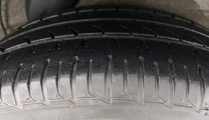 2012 Hyundai i20 SPORTZ 1.2 O, Petrol, Manual, 82,956 km, Left Rear Tyre Tread