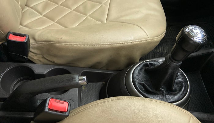 2012 Hyundai i20 SPORTZ 1.2 O, Petrol, Manual, 82,956 km, Gear Lever