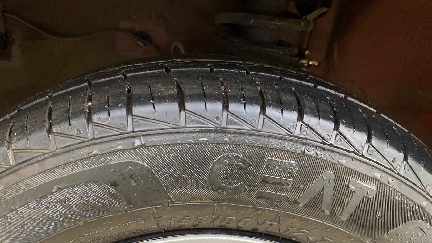 2021 Maruti Alto VXI PLUS, Petrol, Manual, 13,665 km, Left Front Tyre Tread