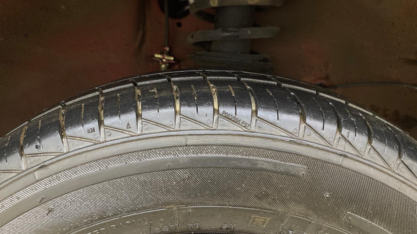 2021 Maruti Alto VXI PLUS, Petrol, Manual, 13,665 km, Right Front Tyre Tread
