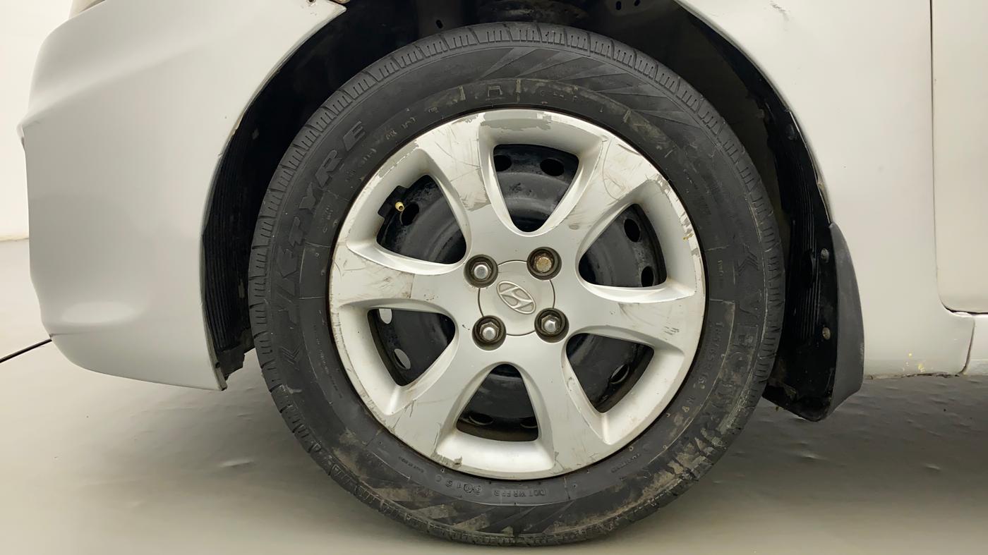 2014 Hyundai Verna FLUIDIC 1.4 VTVT, Petrol, Manual, 1,11,033 km, Left Front Wheel