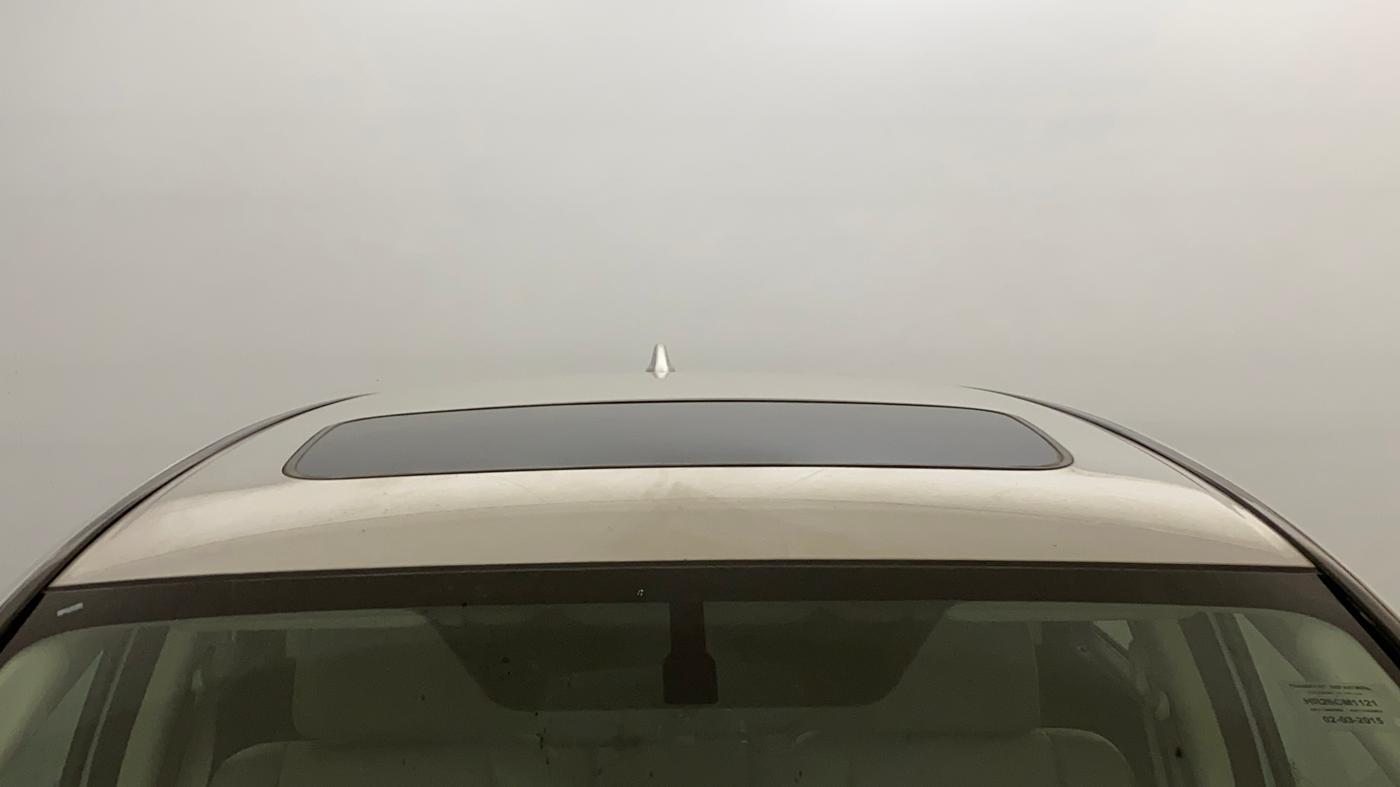 2015 Honda CRV 2.4L 2WD AT, Petrol, Automatic, 1,07,448 km, Moonroof/ Sunroof