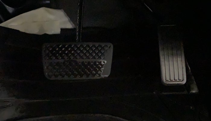 2015 Honda CRV 2.4L 2WD AT, Petrol, Automatic, 1,07,448 km, Pedals