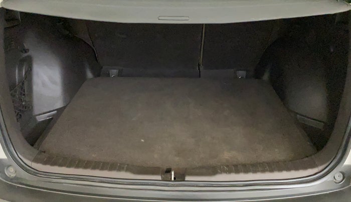 2015 Honda CRV 2.4L 2WD AT, Petrol, Automatic, 1,07,448 km, Boot Inside