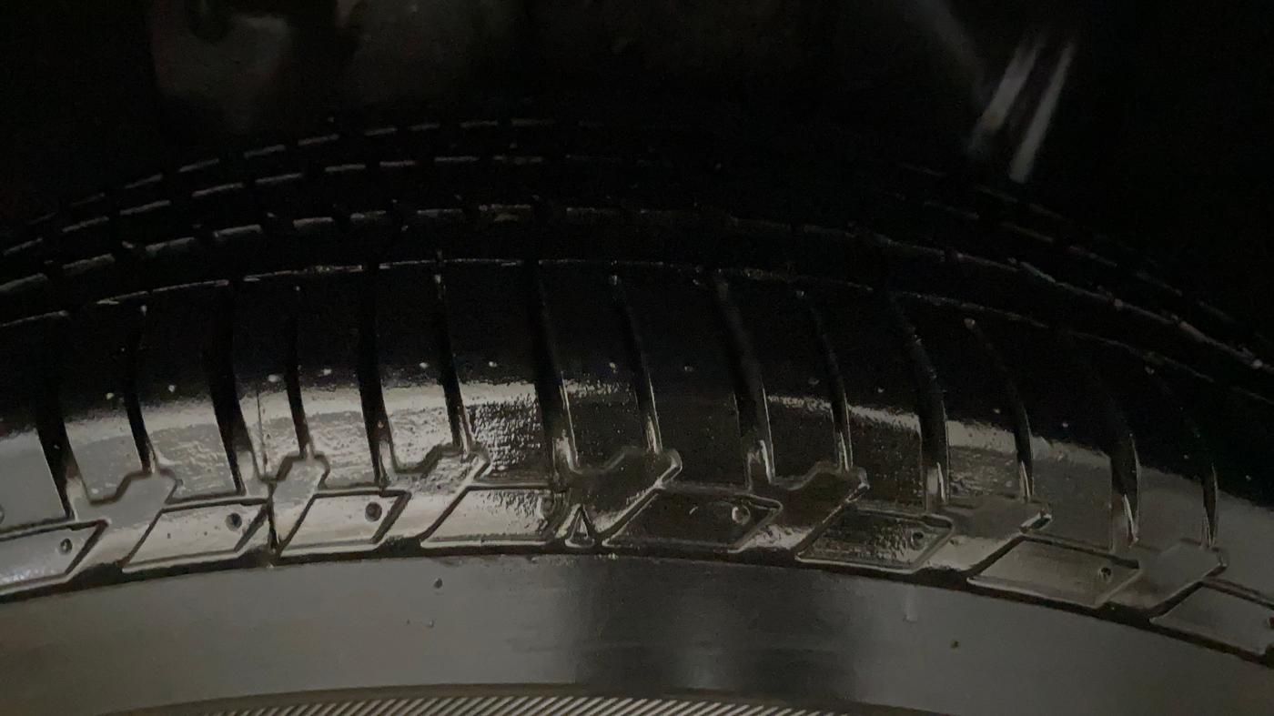 2015 Honda CRV 2.4L 2WD AT, Petrol, Automatic, 1,07,448 km, Left Rear Tyre Tread