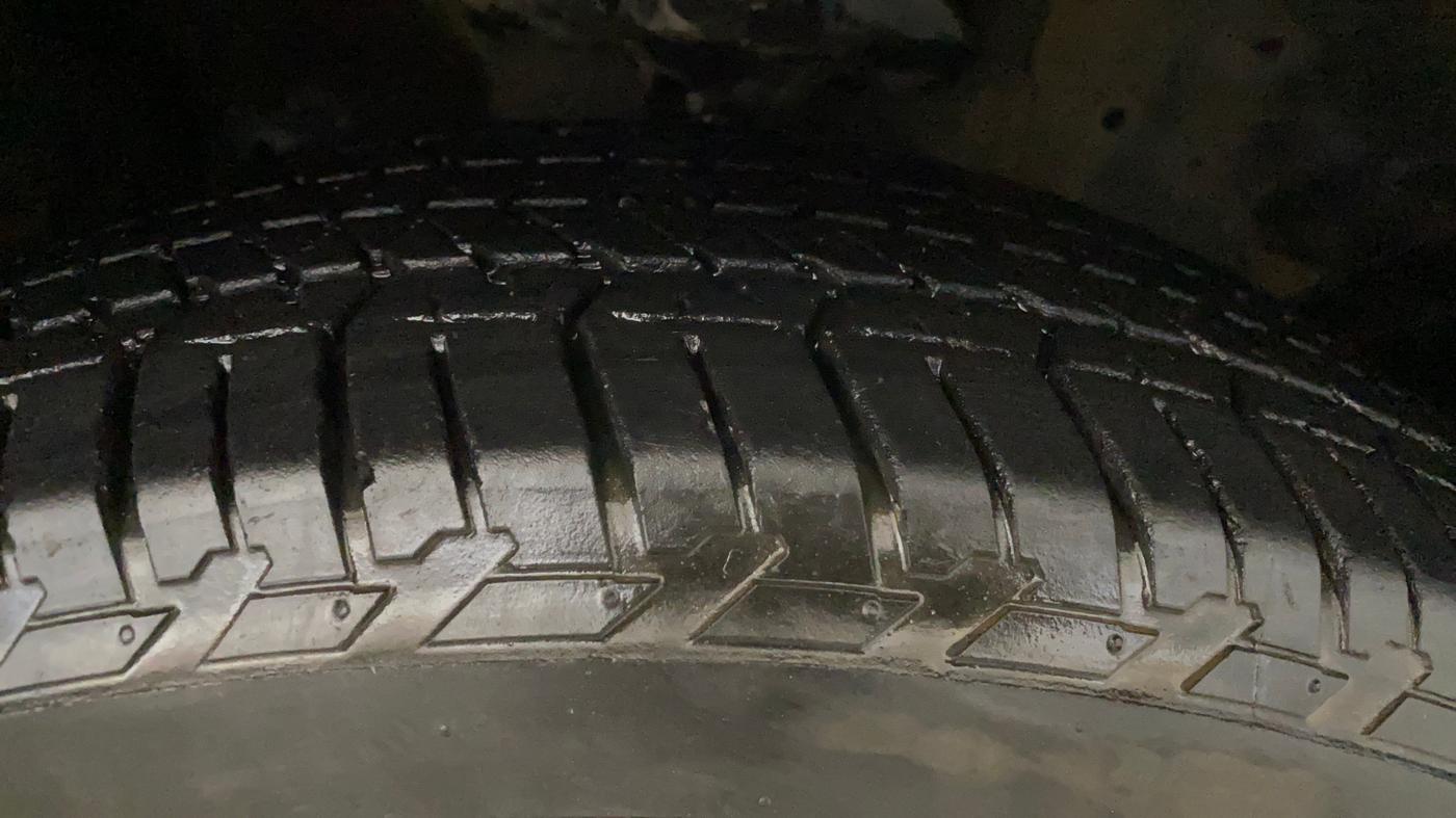 2015 Honda CRV 2.4L 2WD AT, Petrol, Automatic, 1,07,448 km, Right Front Tyre Tread